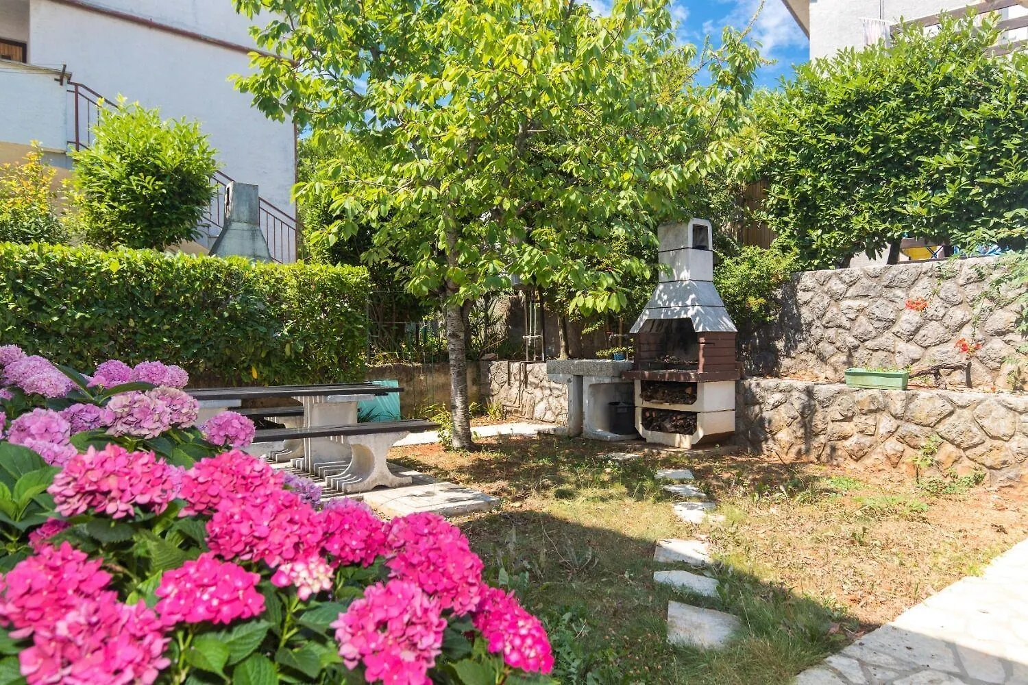 Apartments Kate - 100 M From Beach Malinska 0*,